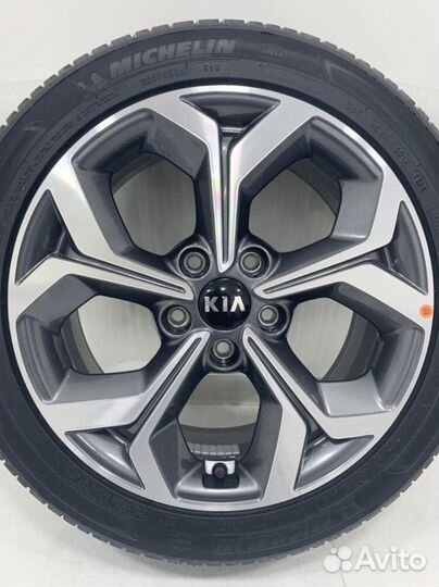 Новые оригинальные Kia Ceed, Michelin 225/45 R17