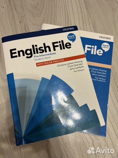 Учебник English File Pre-intermediate