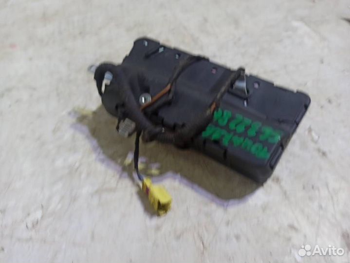 Подушка безопасности в сиденье переднее