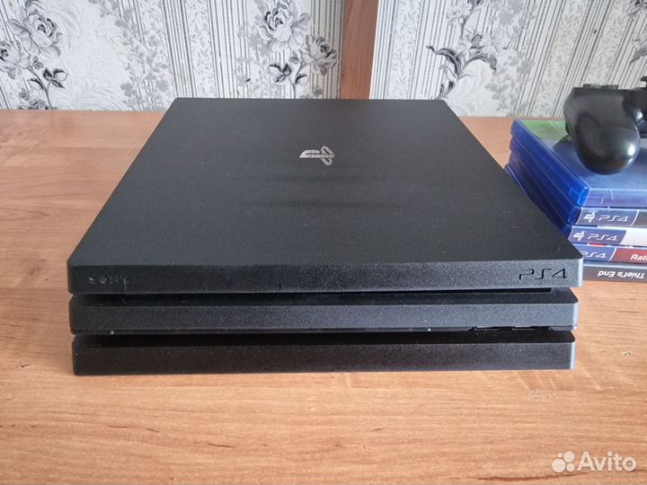 Sony playstation 4 PS4 pro 1tb с играми