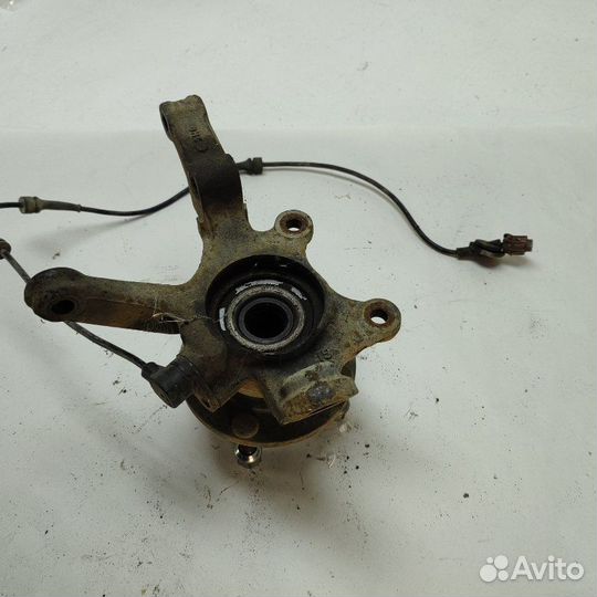 Кулак поворотный передний левый Nissan Sunny 2004