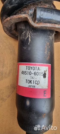 Амортизатор передний Toyota Land Cruiser 200