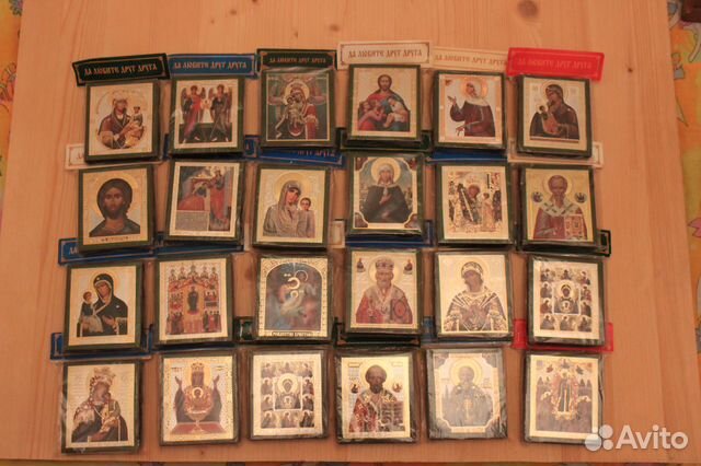 Иконы на дереве новые разные