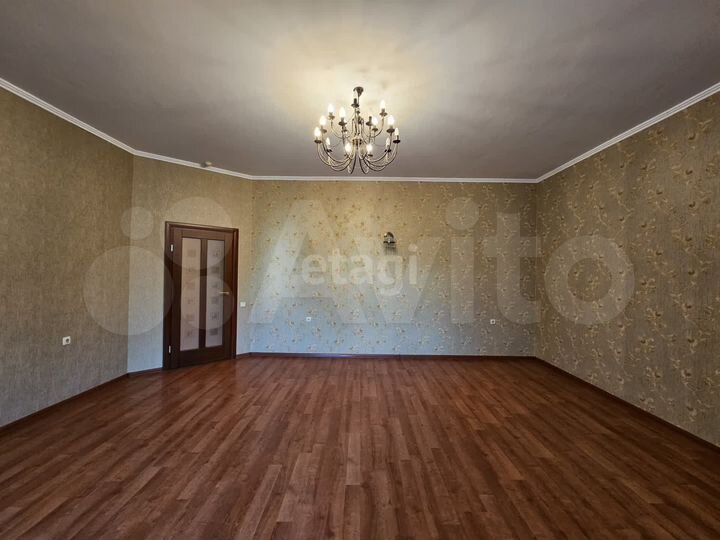 4-к. квартира, 124,5 м², 2/5 эт.