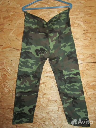 Костюм летний камуфлированный на пуговицах (новый)