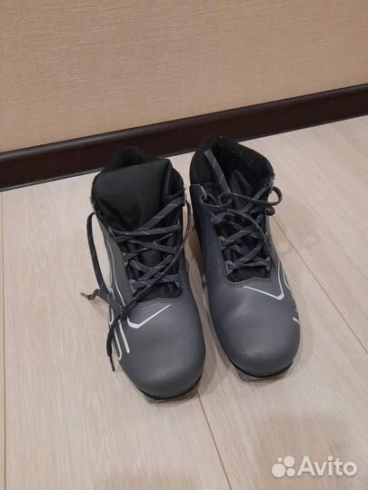 Лыжные ботинки spine