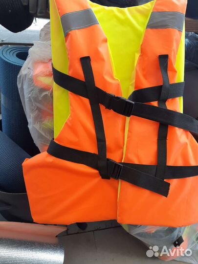 Спасательный жилет