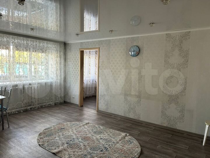 2-к. квартира, 42 м², 1/3 эт.