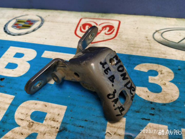 Петля двери зад. лев. Ford Mondeo 00-07