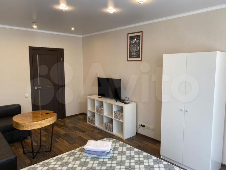 2-к. квартира, 70 м², 10/17 эт.