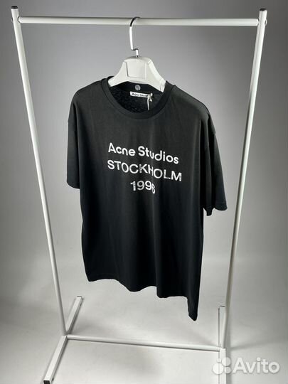 Футболка Acne Studios с принтом Logo Stockholm 199