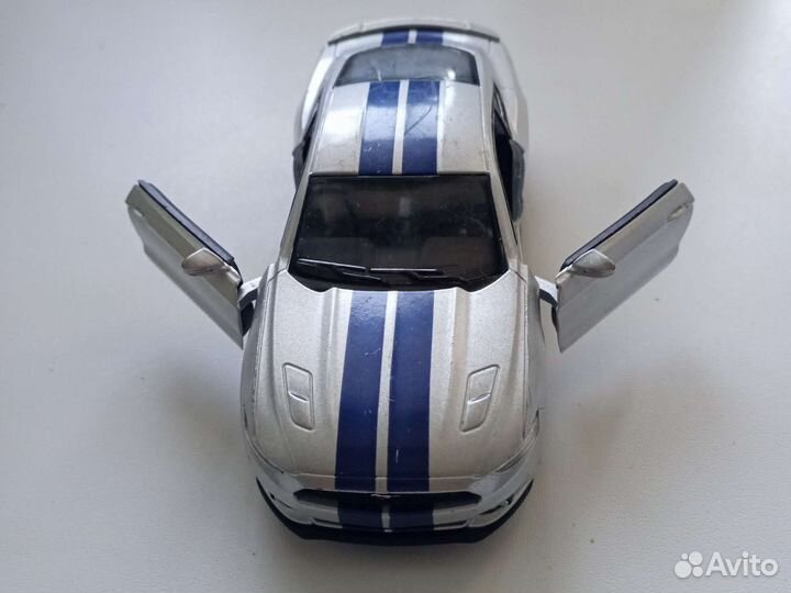 Машинка металлическая