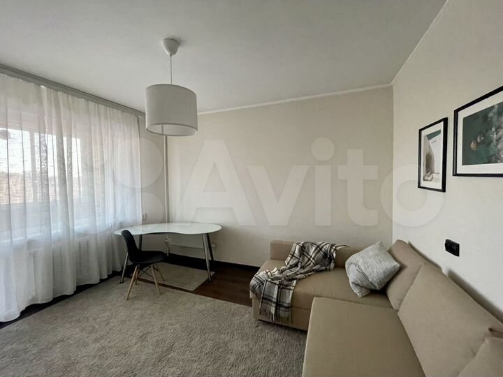 2-к. квартира, 52 м², 5/10 эт.