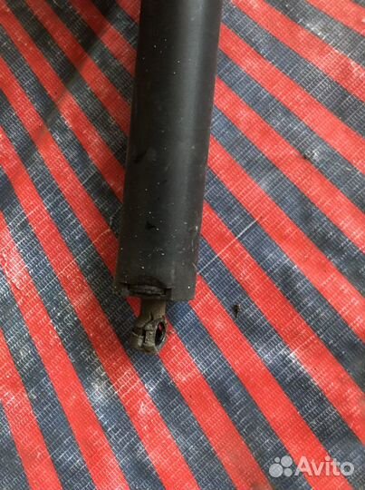 Амартизатор багажника Мерседес мл164