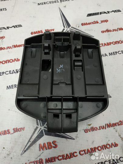 Крепление аварийного знака w212 Mercedes