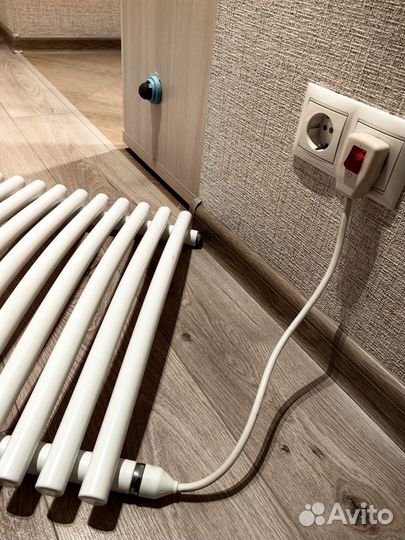 Полотенцесушитель электрический белый б/у Arbonia