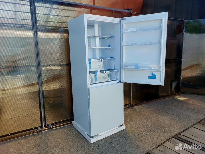 Холодильник Haier C4F744CWG широкий 70см (белый)