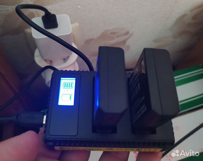 Зарядное устройство С индикацией И 2 аккумулятора