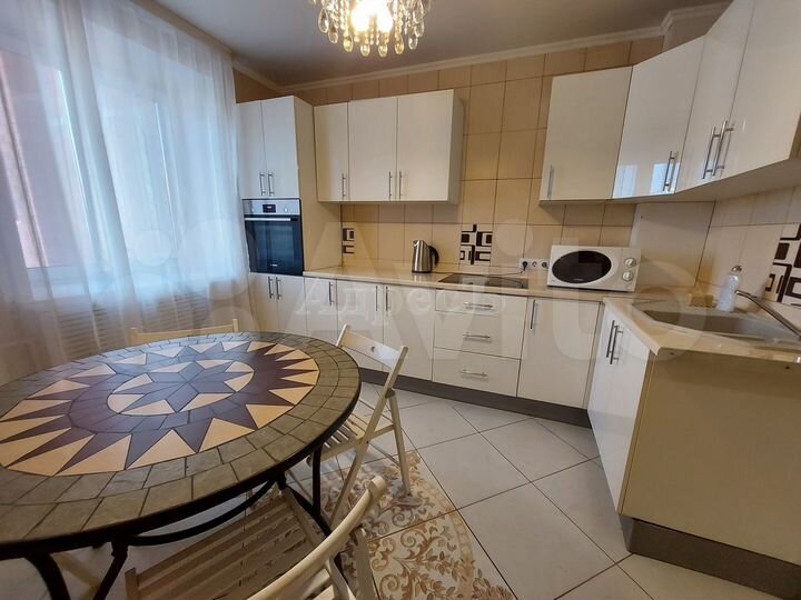 3-к. квартира, 92 м², 7/10 эт.