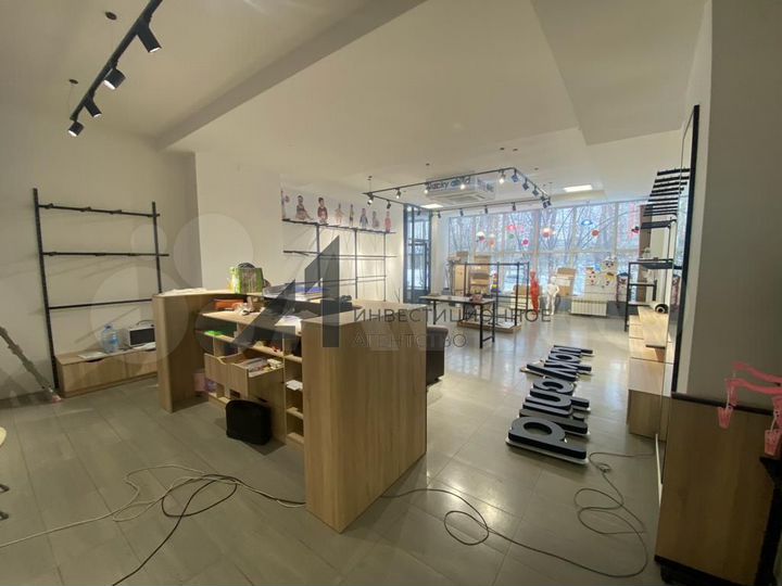 Восточный мкр., трафик, 80м2