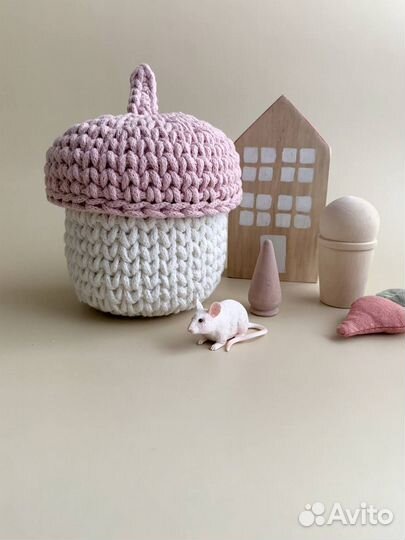 Вязаная корзина для хранения 