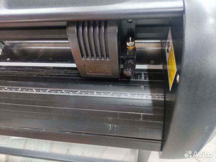 Режущий плоттер zeoncut PRO-1350