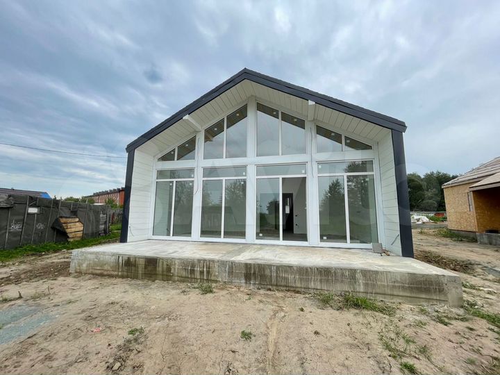 Дом 93 м² на участке 5 сот.