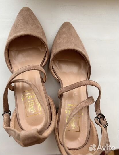 Босоножки 37