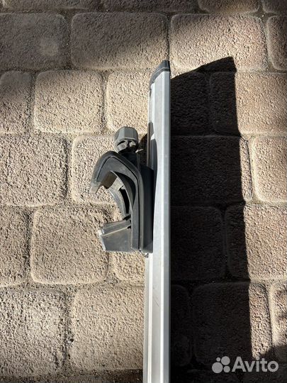 Багажник на рейлинги thule