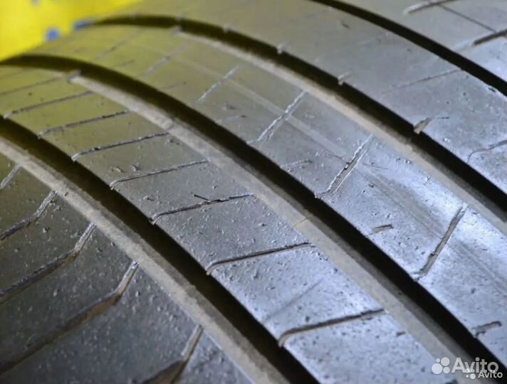 Pirelli P Zero PZ4 285/40 R22