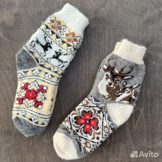 Носки щерстяные с оленями