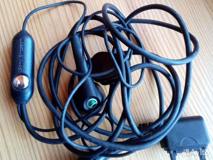 Наушники Sony Ericsson