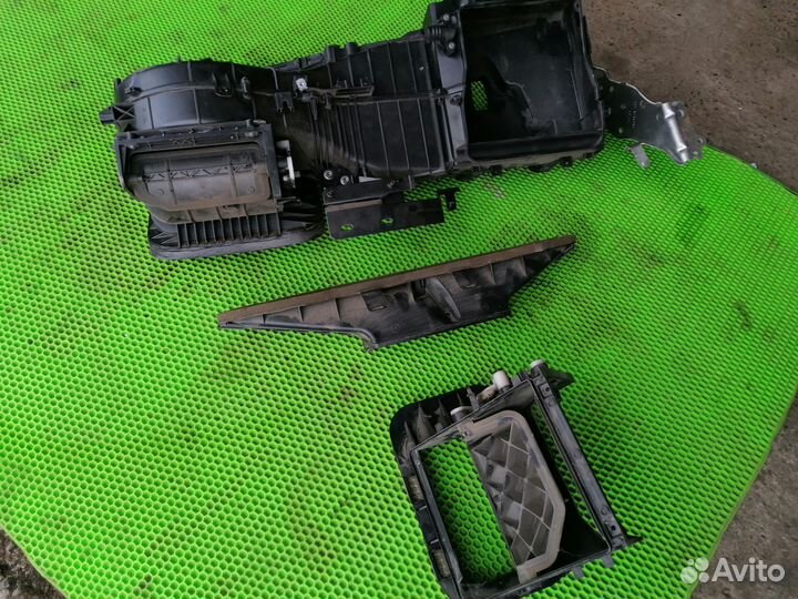 Корпус отопителя на VW Passat CC B7 08-17