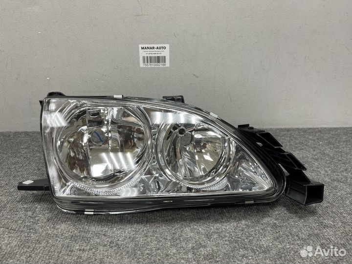 Фара передняя правая Toyota Avensis 01-03 г.в