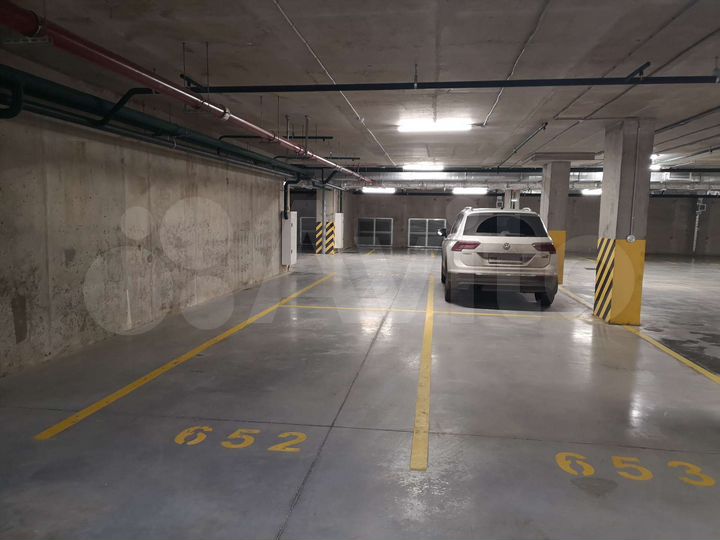 Машиноместо, 13 м²