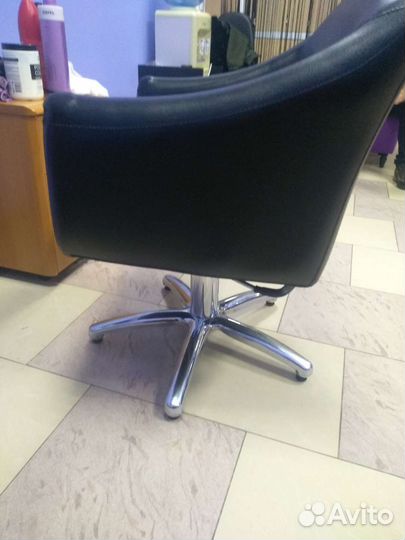 Парикмахерское кресло б/у