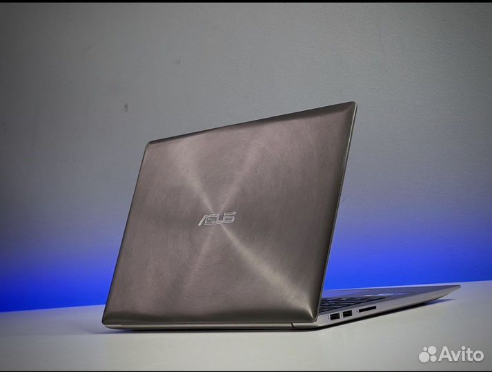 Asus ZenBook 13*IPS Core i5 8g озу SSD GeForce 2g