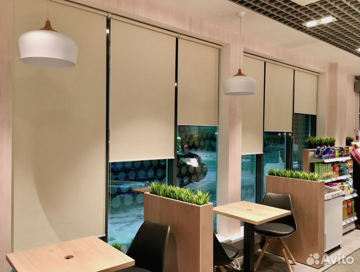 Рулонные шторы на балконные окна