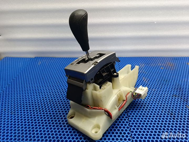 Селектор АКПП Mazda 3 bk