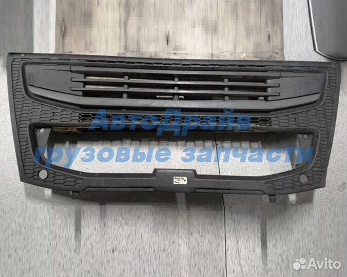 Решетка радиатора грузовиков Вольво с 2013 г.в
