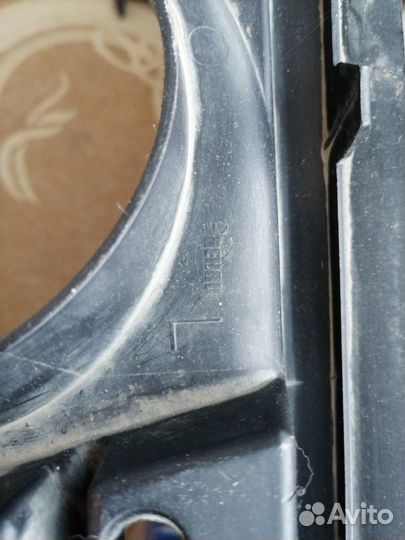 На бампер BMW