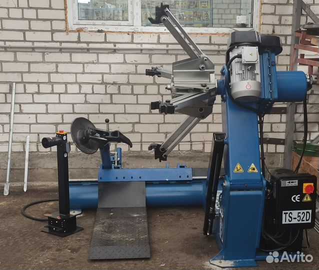 TS-52D Грузовой шиномонтажный станок 14-42”