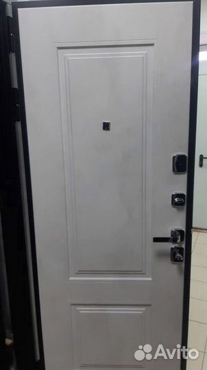 Двери входные металлические