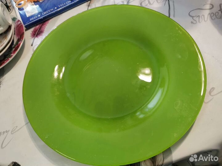 Тарелка зелёная. Люминарк.Будянский.Стекло.Фарфор