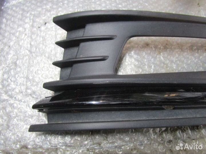 Решетка в бампер левая VW Polo (Sed RUS) 2011 (пос