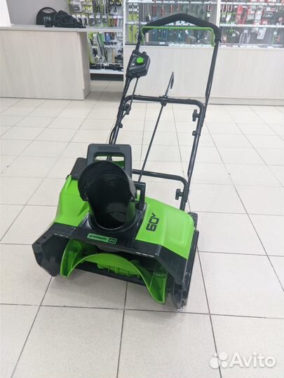 Снегоуборщик аккумуляторный greenworks