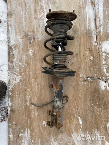 Byd f3 стойка передняя правая в сборе