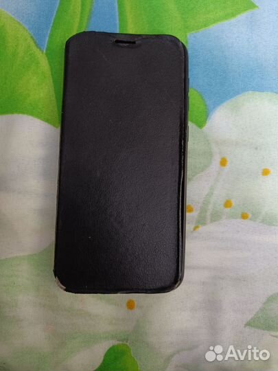 Чехлы на телефон