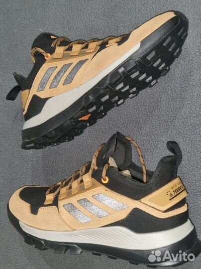 Треккинговые кроссовки Adidas terrex 8000