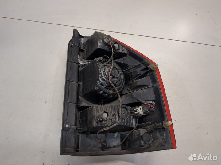 Фонарь (задний) Mitsubishi Pajero / Montero, 2005